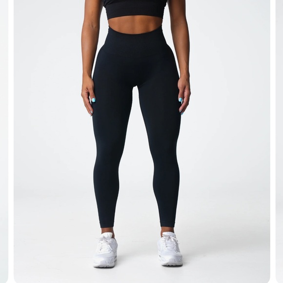 Black Performance Seamless Leggings - Picture 3 of 5